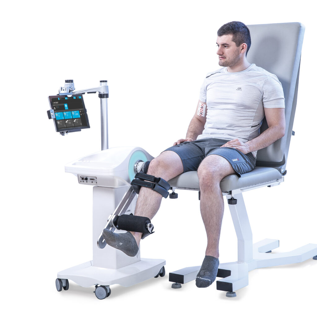 Notícias 3 O Centro CEREBRO é a primeira e única clínica em Portugal a utilizar o equipamento mais avançado de neurorreabilitação robótica e terapia ortopédica. O EGZOTech Luna EMG é um robot de reabilitação neurológica destinado a terapia física e ocupacional de distúrbios neurológicos, especificamente acidente vascular cerebral, lesões na medula espinhal e distúrbios neurodegenerativos.